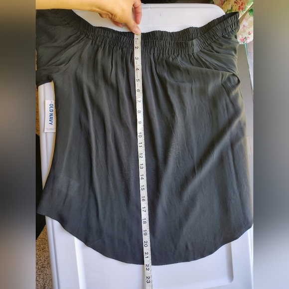 NWT Old Navy black rayon off-shoulder top,¾ flared sleeves,casual outfits, sz L. - Picture 4 of 14